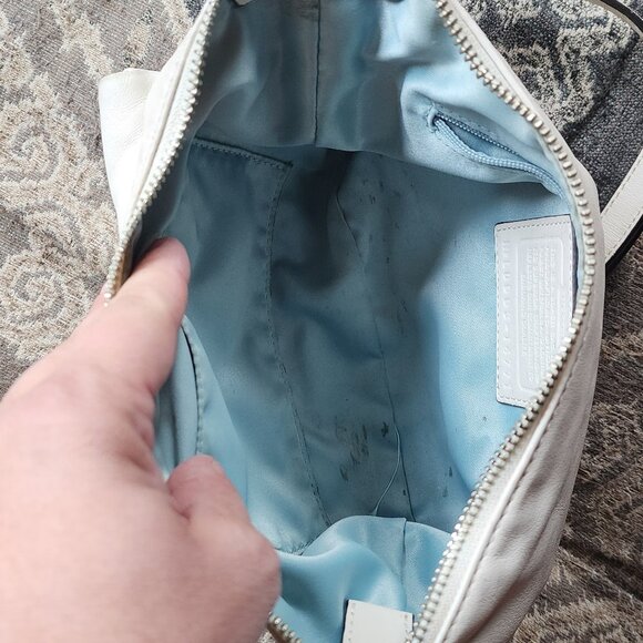 ✅️Elegant White Leather Shoulder Bag *Very Rare - Picture 12 of 15